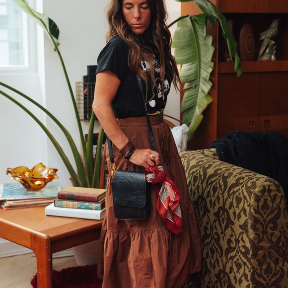 Vintage Black Leather Crossbody Bag - Picture 3 of 4